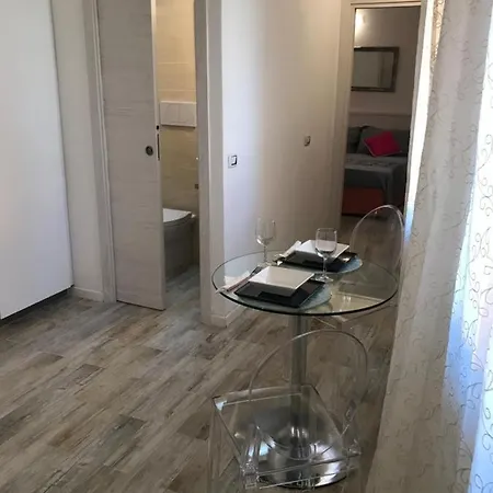 Апартаменты Artdeco *