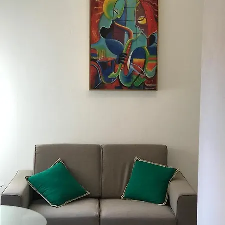 Апартаменты Artdeco *