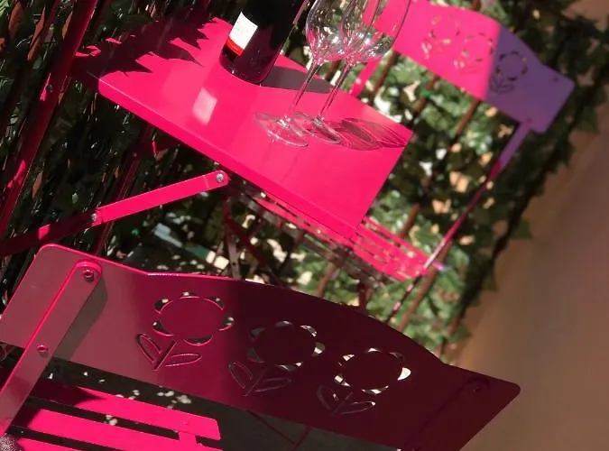 Artdeco דירה לקו